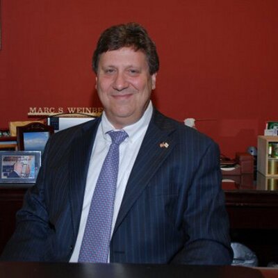 Profile Picture of Marc Weinberg (@MarcWeinbergMD) on Twitter