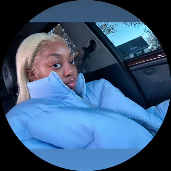 Profile Picture of Krisanna Byles (@krisanna16) on Poshmark