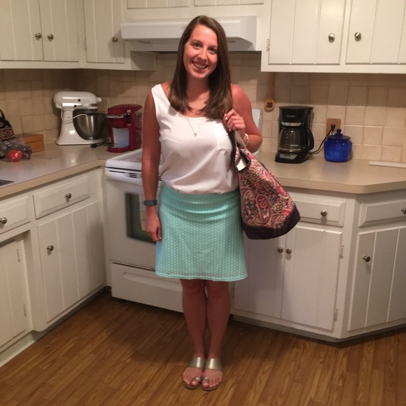Profile Picture of Anne Fratini (@afratini) on Poshmark