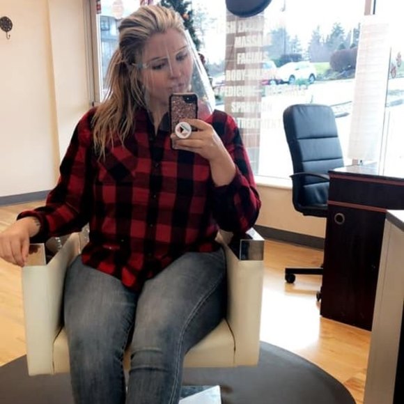 Profile Picture of Amber Harnish (@amberusername) on Poshmark