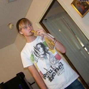 Profile Picture of Austin Cecil (@tehasska8r) on Myspace