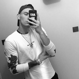 Profile Picture of Łukasz Kozłowski (@Kooooozi) on Facebook