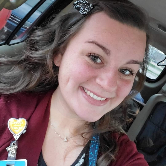 Katelyn Kensinger - Poshmark Profile Picture of Katelyn Kensinger (@kensinger2) on Poshmark