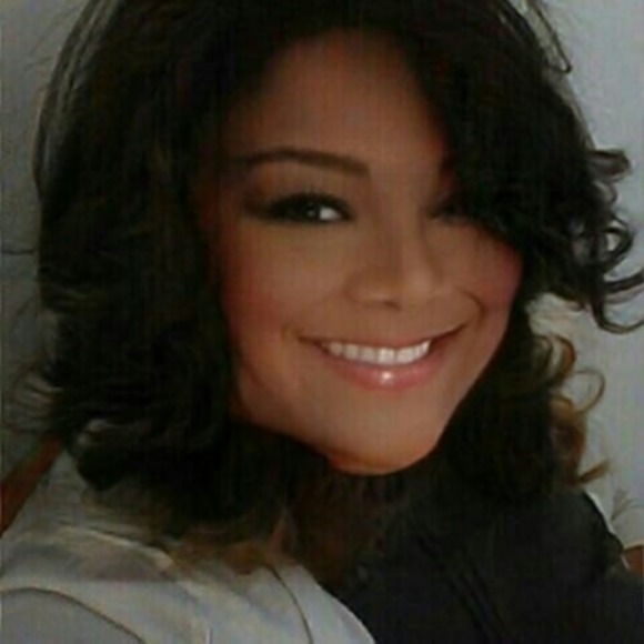 Profile Picture of Candi Stargell (@candi777417) on Poshmark