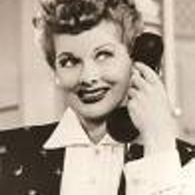 Profile Picture of Kelly Petlin (@lucy_therapy) on Twitter