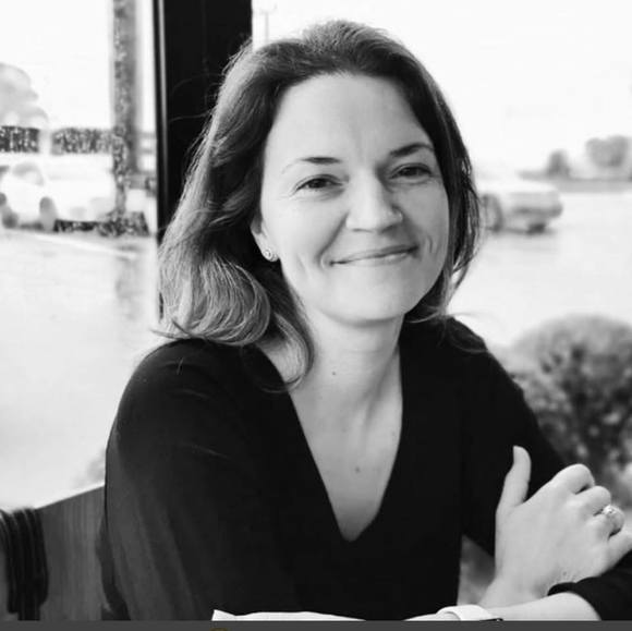 Profile Picture of Nádia Gandini (@nadiagandini) on Poshmark