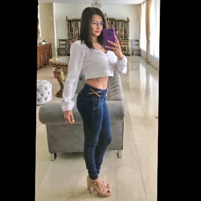 Profile Picture of  🌸 Nay 🌸 (@NayelyPerezGar1) on Twitter