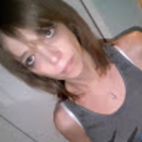 Profile Picture of Elaine Pleva (@elainepleva6) on Poshmark