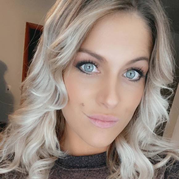Profile Picture of Amber Ralph (@amberralph) on Poshmark