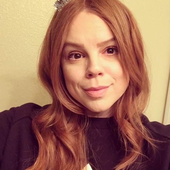 Profile Picture of Melissa Airhart (@melissaairhart) on Poshmark