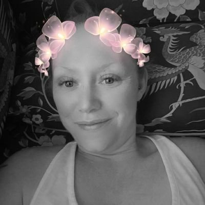 Profile Picture of Tracy Lowery (@lilmama5552001) on Twitter