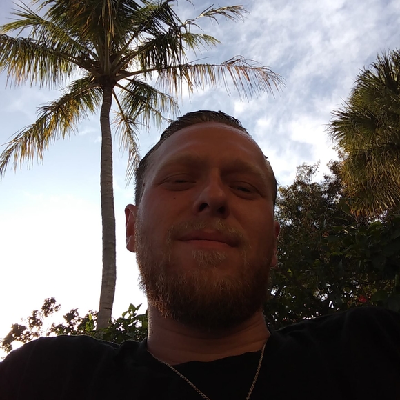 Kyle Wodrich - Poshmark Profile Picture of Kyle Wodrich (@kwyld) on Poshmark