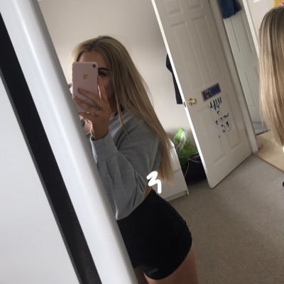 Profile Picture of Lucy Hobson (@Lucyxhobson) on Twitter