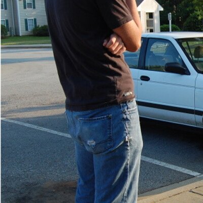 Profile Picture of Nathaniel C. Oliver (@HippieGunMan) on Twitter