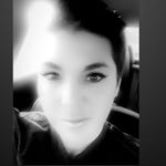 Profile Picture of Stephanie Kuklish Kline (@author_s_kline) on Instagram