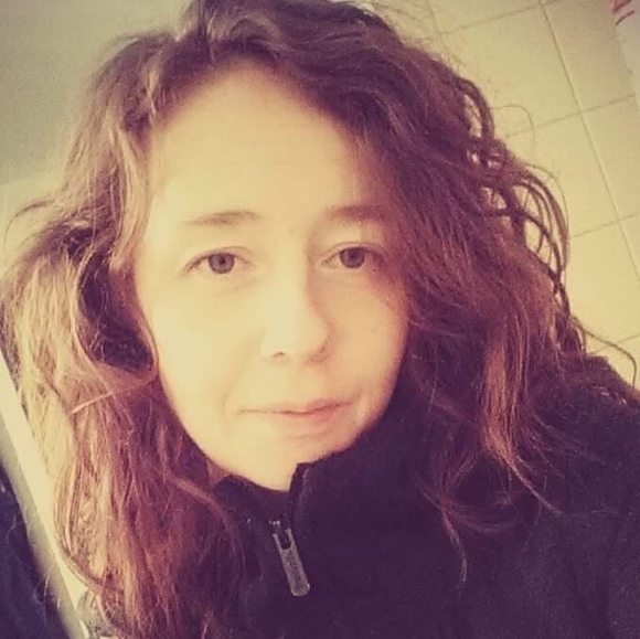 Profile Picture of Melissa Sutherland (@melissasuthe188) on Poshmark