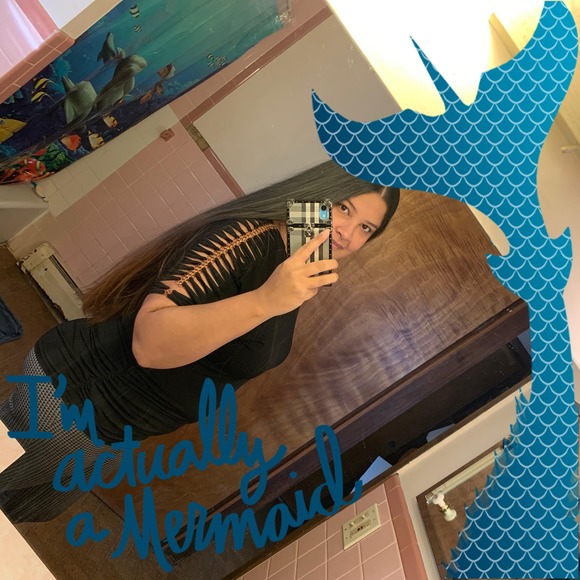 Profile Picture of Ada Correa (@hunny_bunny0703) on Poshmark