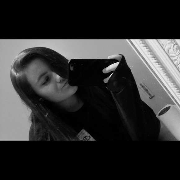 Profile Picture of Jayde Mcelroy (@jayde1771) on Poshmark