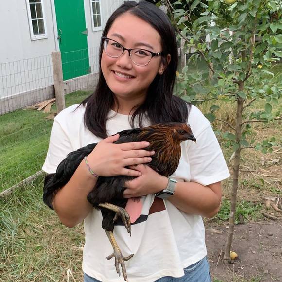 Profile Picture of Valerie Huynh (@valpal0210) on Poshmark