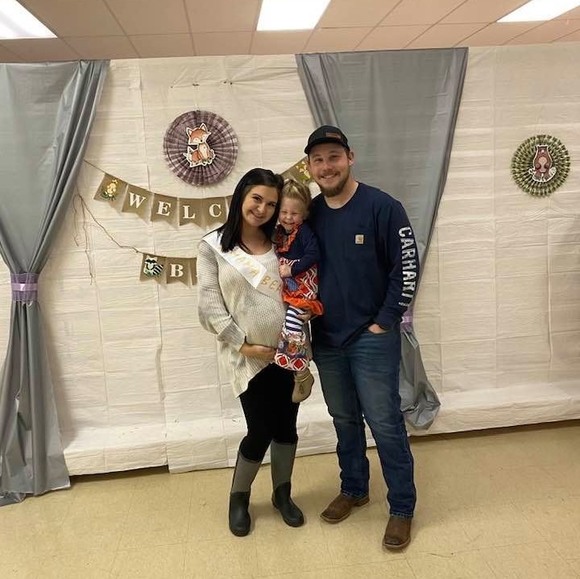 Profile Picture of Kathryn Evett (@kathrynannmarie) on Poshmark