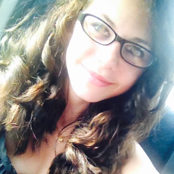 Profile Picture of Skylin Kinkead (@skylin_rain) on Poshmark
