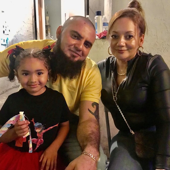 Profile Picture of Zepeda Lauri (@zepedalauri) on Poshmark