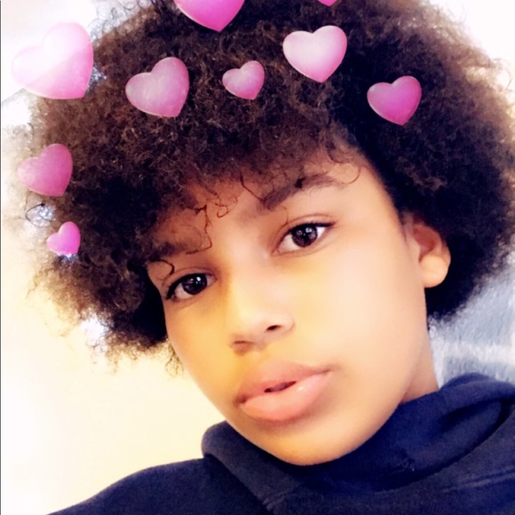 Profile Picture of Emily En (@emilyxoxo332) on Poshmark