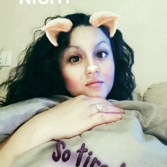 Profile Picture of Brenda Cuevas (@brenda2304) on Poshmark
