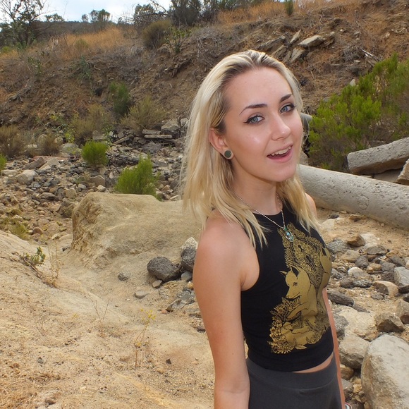 Profile Picture of Katrina Swirsky (@shopkatt) on Poshmark