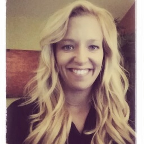 Profile Picture of Kayla Moroni (@perdylife) on Poshmark