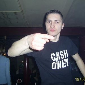 Profile Picture of Alex Molnar (@kingkinky) on Myspace