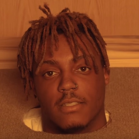 Profile Picture of Carlos Quesada (@pm_carlosq) on Poshmark