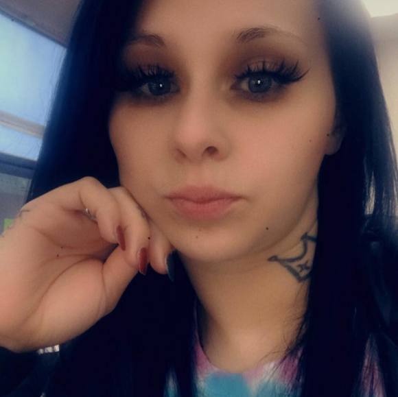 Profile Picture of Kristen Boruff (@kristenboruff) on Poshmark