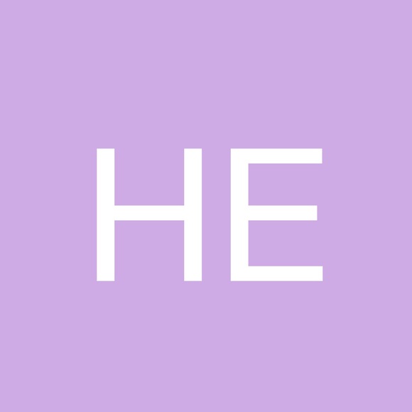 Profile Picture of Heidi Else (@getz2belse) on Poshmark