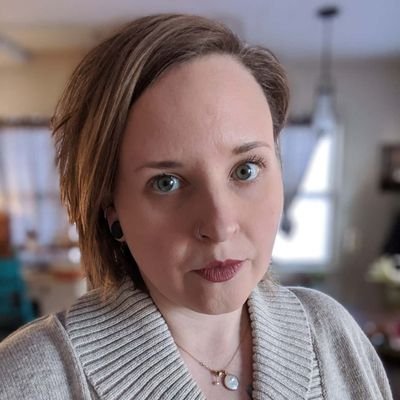 Profile Picture of Leigh Vandebogart (@LeighVandeboga2) on Twitter