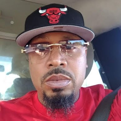 Profile Picture of L Davenport (@DemiGod1979) on Twitter