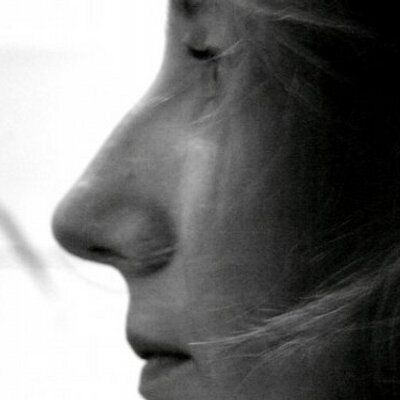 Profile Picture of Hélène Thomas (@hthomasparis) on Twitter