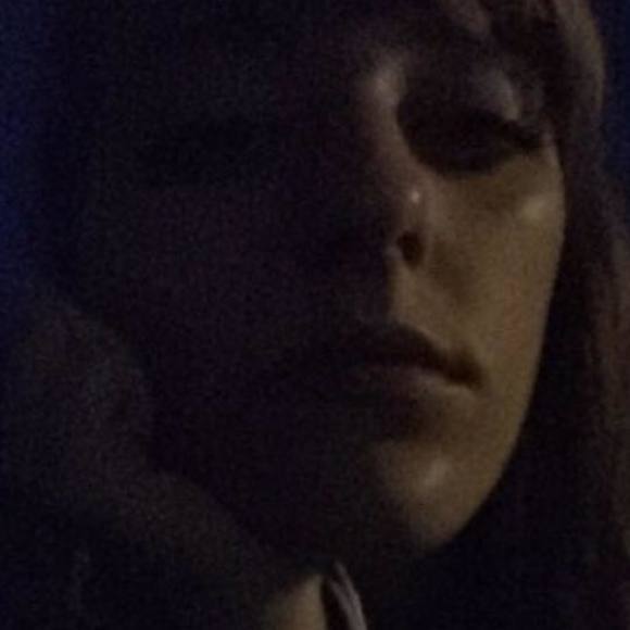 Profile Picture of Sam Shannon (@samshannon) on Poshmark