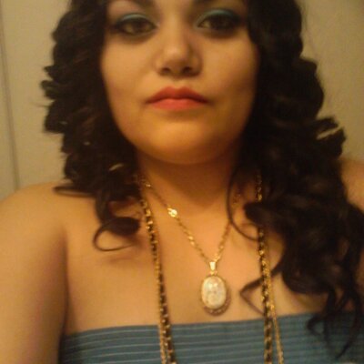 Profile Picture of Vivían Ruby Bueno (@rubianred09) on Twitter