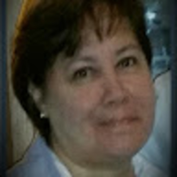 Profile Picture of Lisa Byrd (@lisabyrd930) on Poshmark