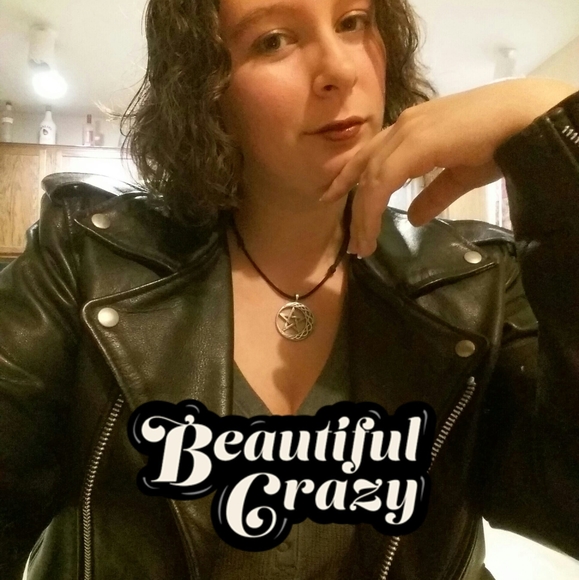 Profile Picture of Alhanna sigala Sigala (@alhannasigala) on Poshmark