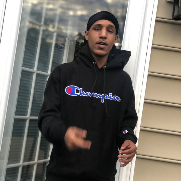 Profile Picture of Dino Silva (@dino5235) on Poshmark