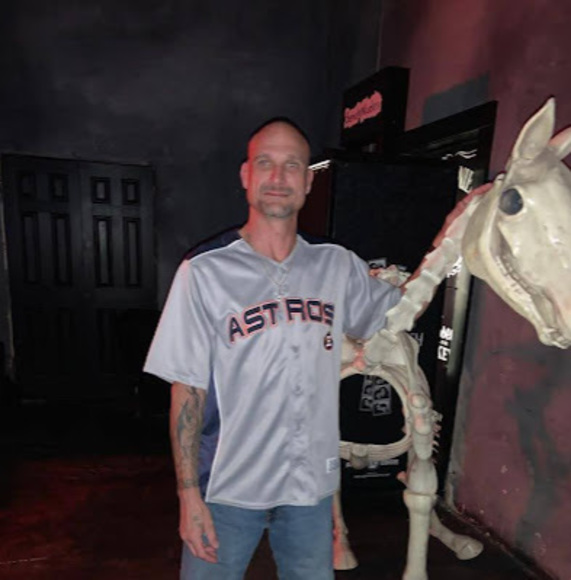 Profile Picture of Steven Quinn (@quinnsteven76) on Poshmark