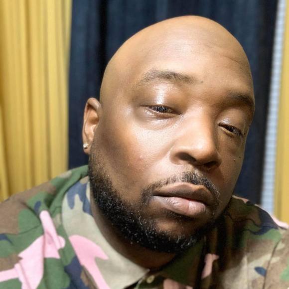 Profile Picture of Tony Waller (@wizmon) on Poshmark