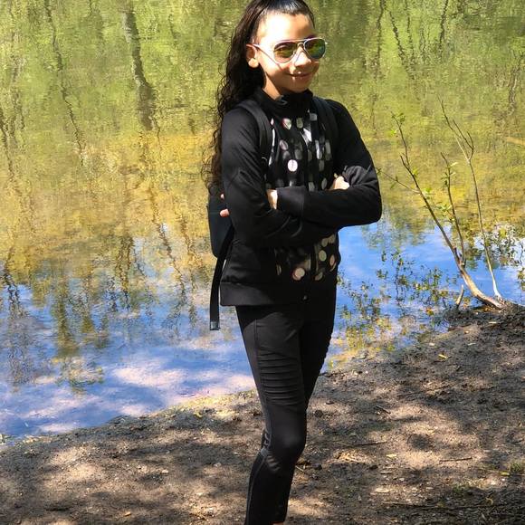 Profile Picture of Taimi Valdez (@taimivaldez) on Poshmark
