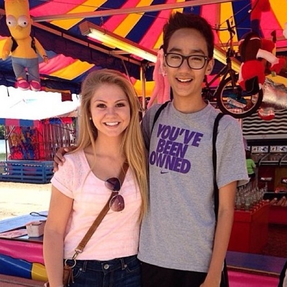 Profile Picture of Ty Schneider (@ty_schneider) on Poshmark