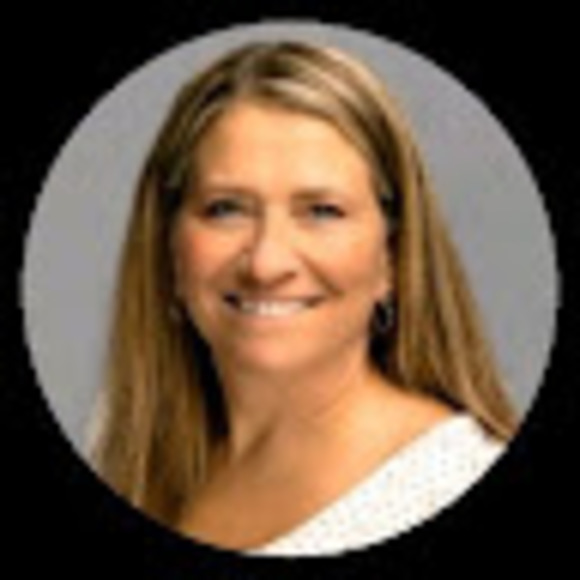 Profile Picture of Kelli Perrins (@ckperrins) on Poshmark