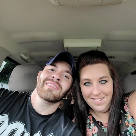 Profile Picture of Justinandbrooklyn Seals (@justinandbrookl) on Poshmark