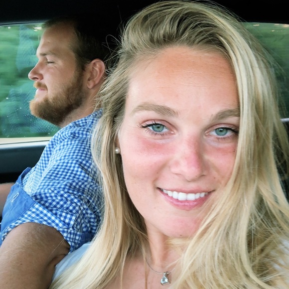 Profile Picture of Ava Blennerhassett (@abhassett) on Poshmark