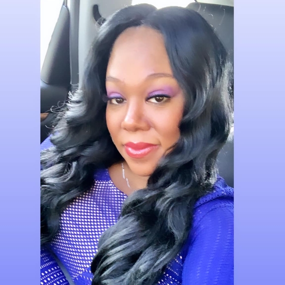 Latoya Osarogiagbon - Poshmark Profile Picture of Latoya Osarogiagbon (@latoyasheila) on Poshmark